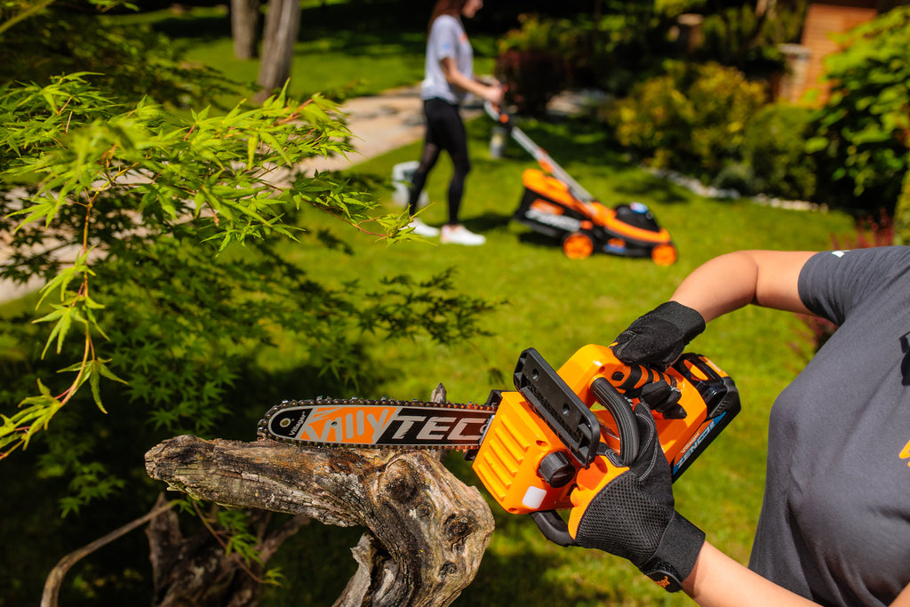 Zen CS 3040 cordless chainsaw