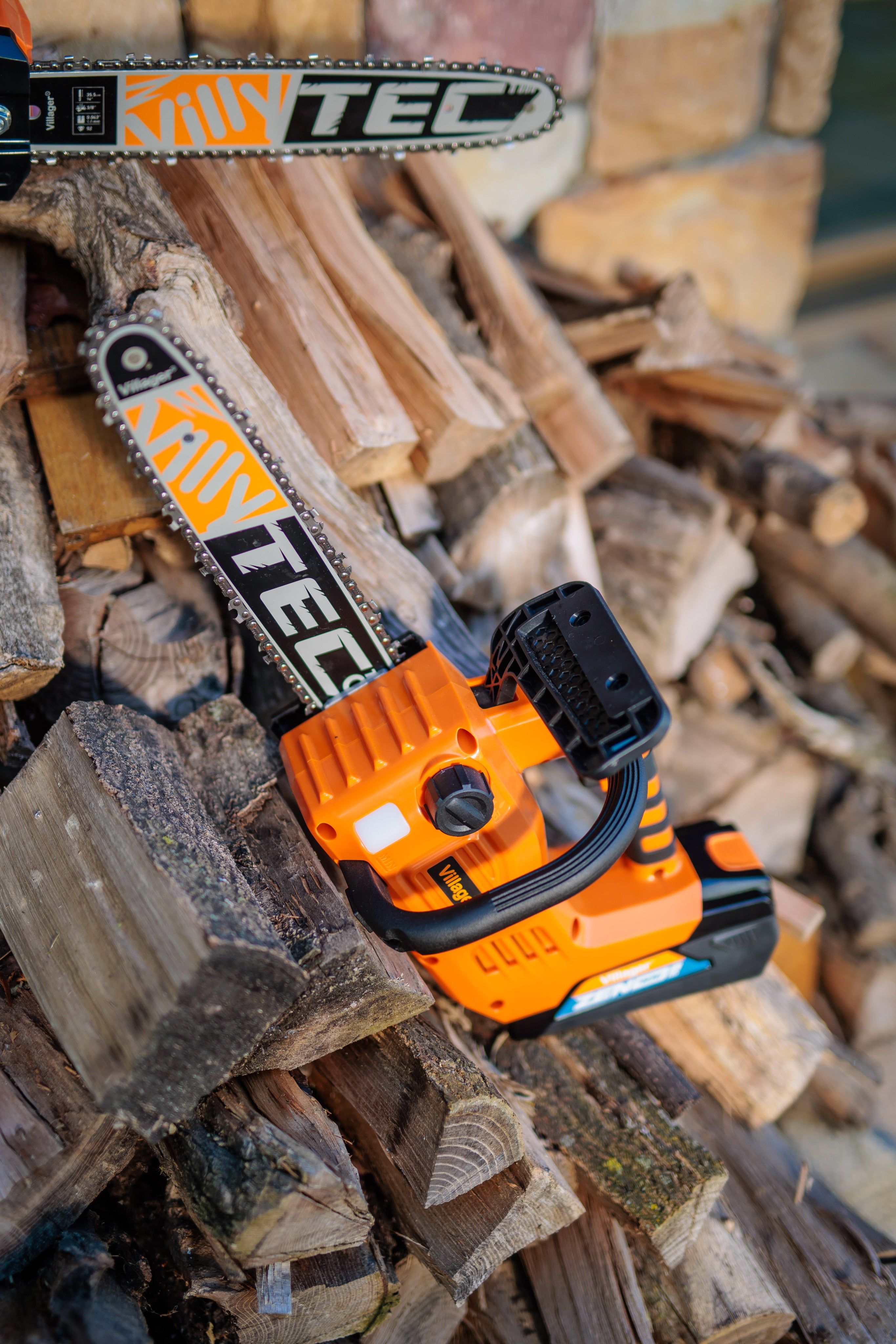Zen CS 3040 cordless chainsaw