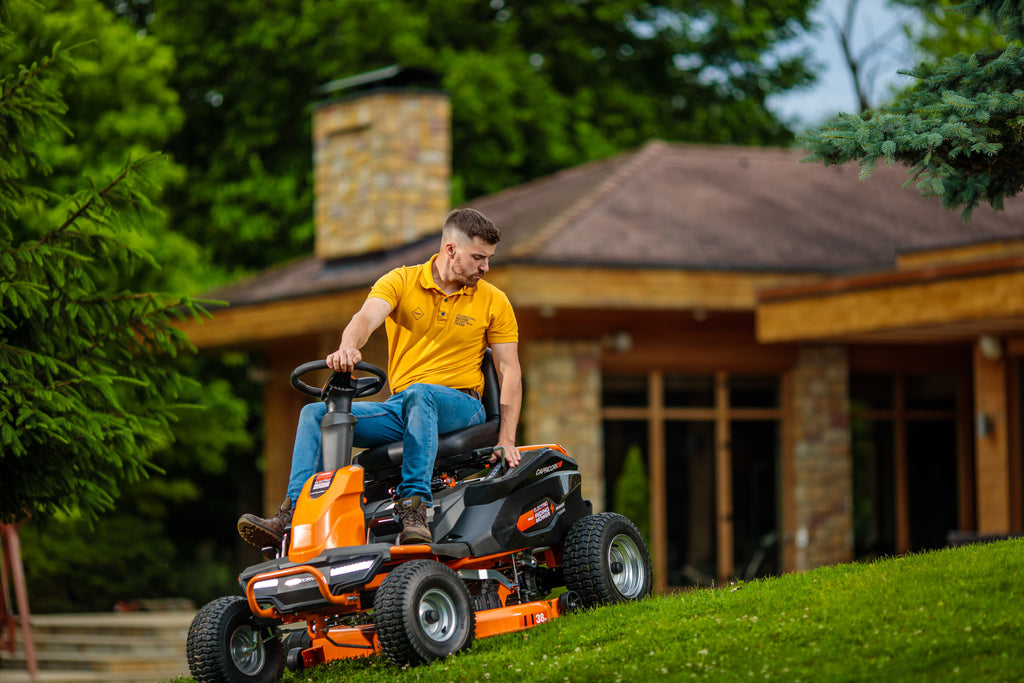 CAPRICORN 38 electric ride-on mower