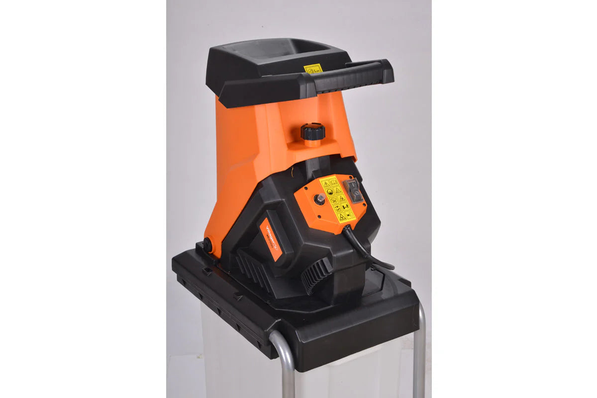 VC 2500 electric wood chipper