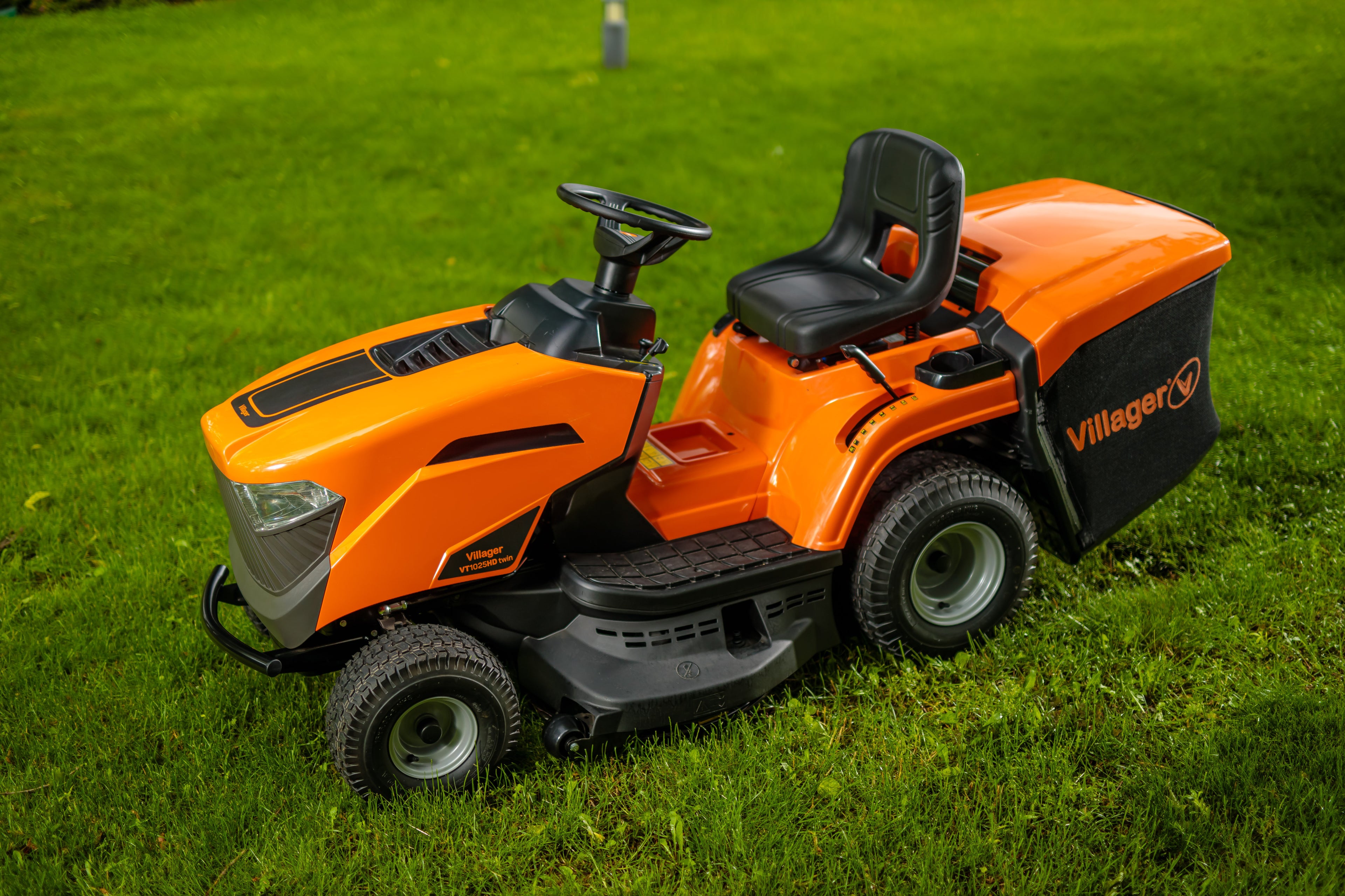 VT 1025 HD lawn tractor
