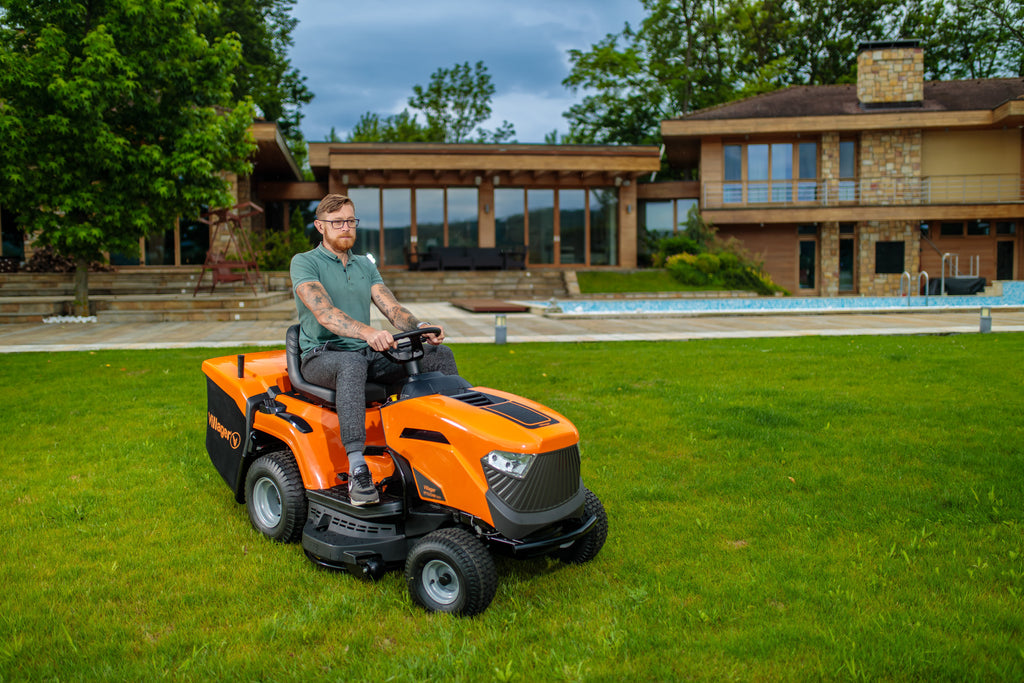VT 1025 HD lawn tractor